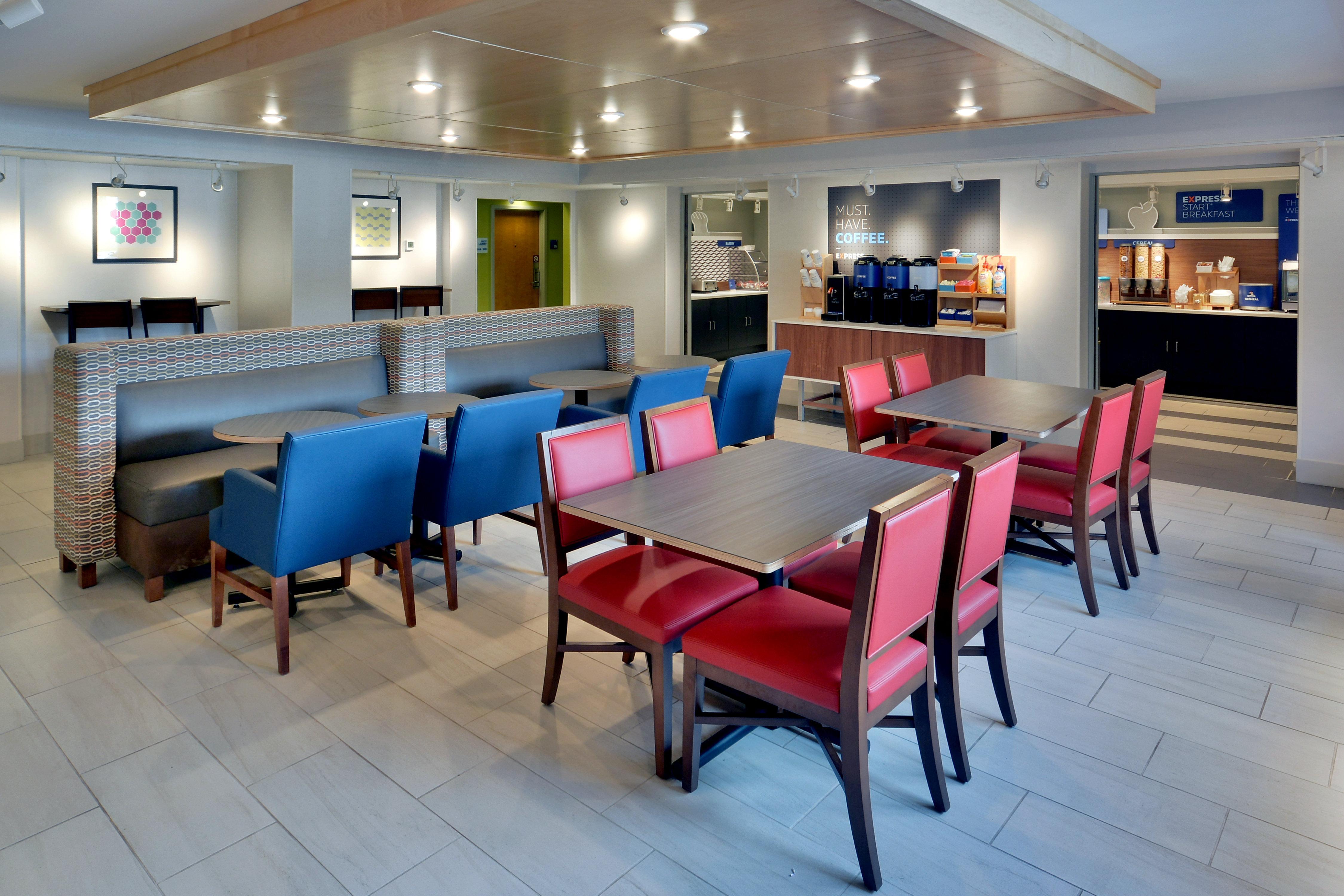Holiday Inn Express Danville By Ihg Eksteriør billede