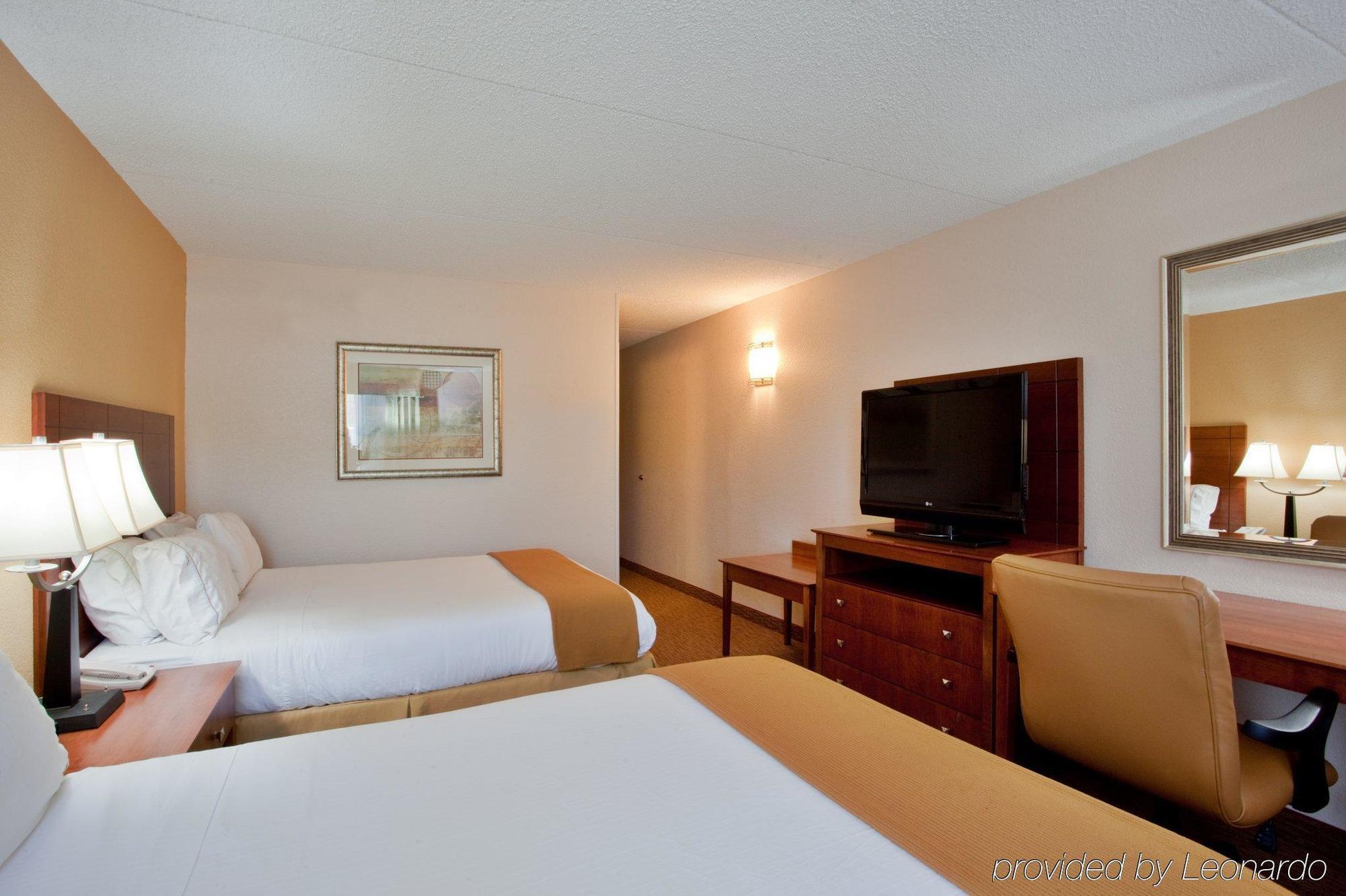 Holiday Inn Express Danville By Ihg Eksteriør billede