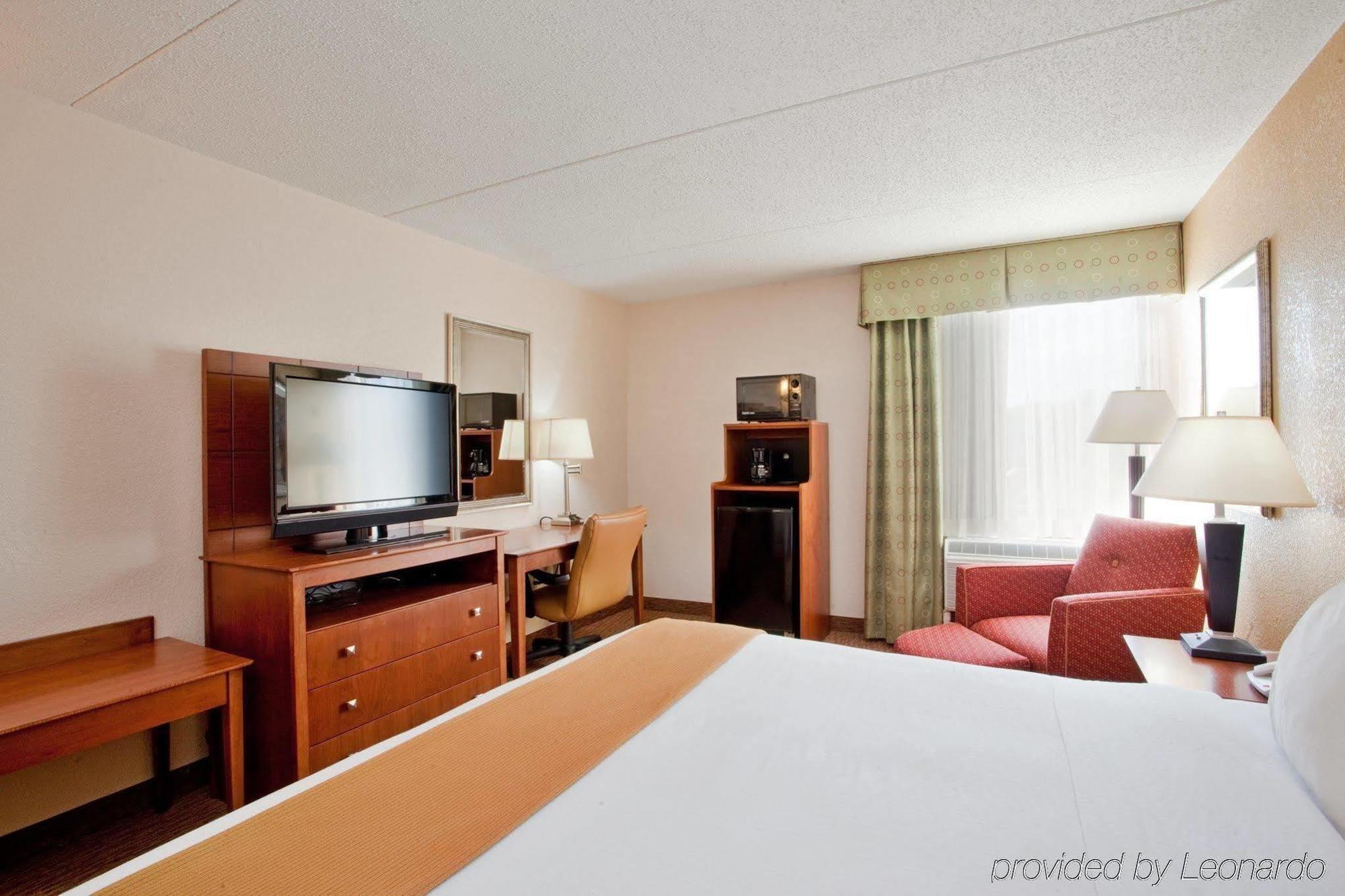 Holiday Inn Express Danville By Ihg Eksteriør billede