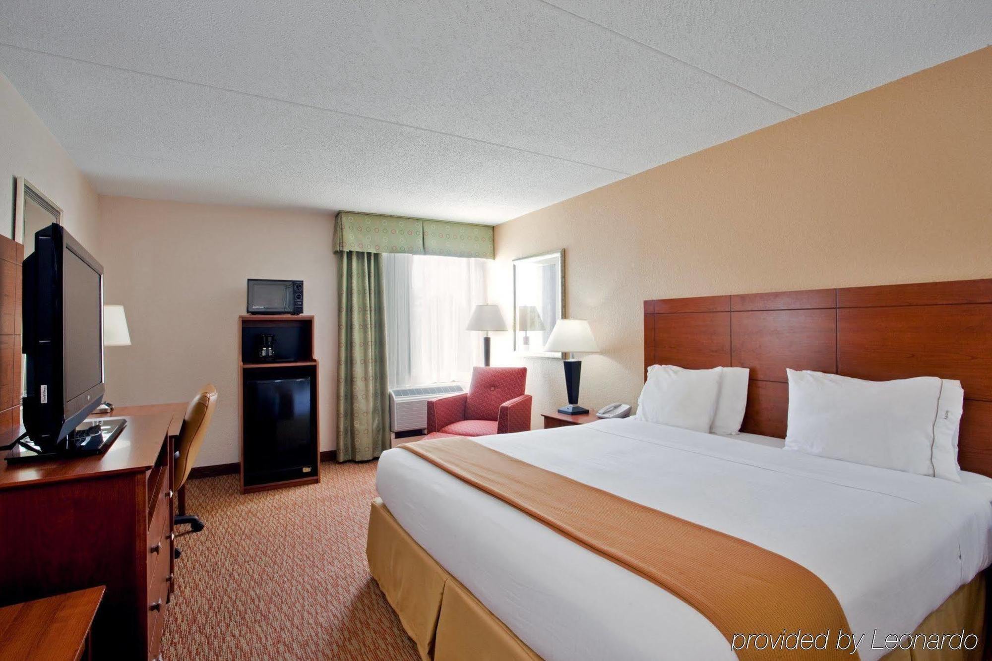 Holiday Inn Express Danville By Ihg Eksteriør billede