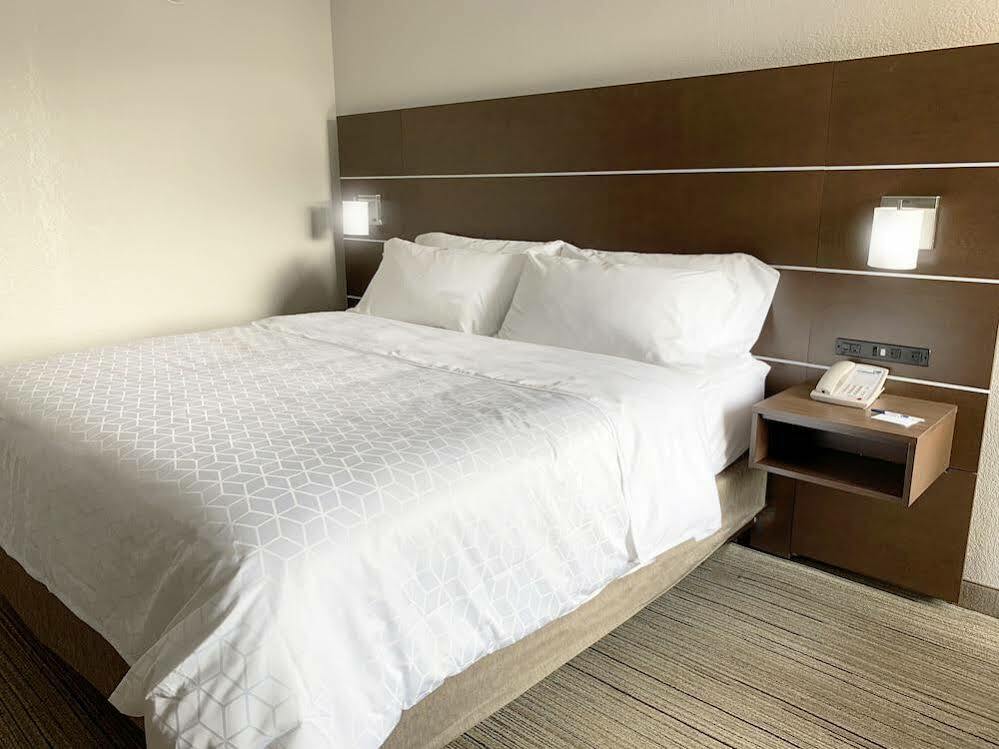 Holiday Inn Express Danville By Ihg Eksteriør billede