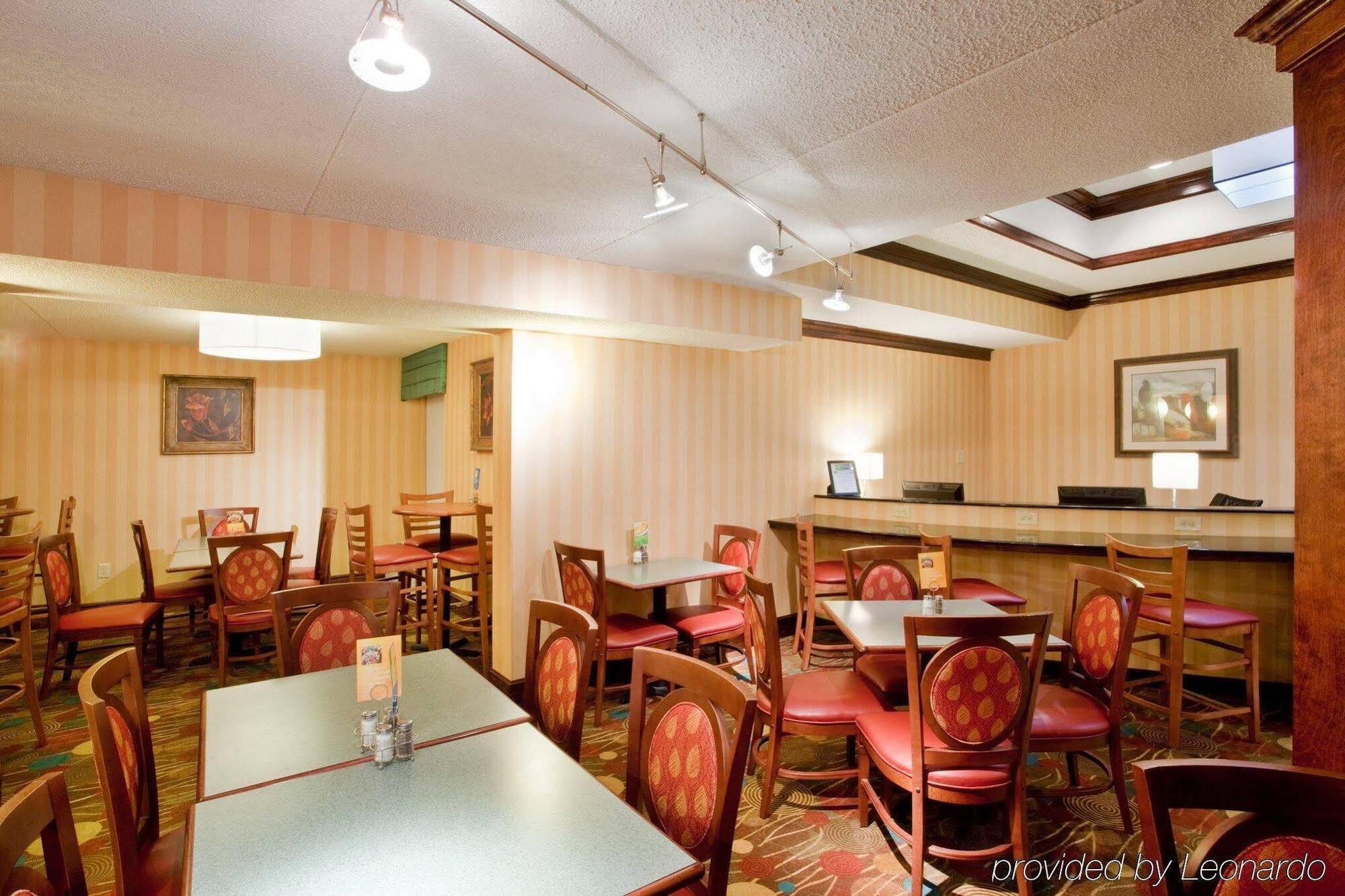 Holiday Inn Express Danville By Ihg Eksteriør billede